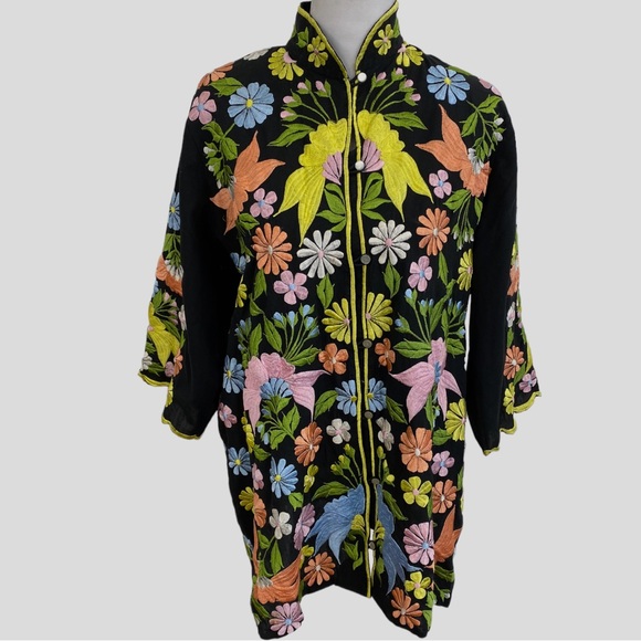 Vintage Tops Vintage Leandra Black Multicolor Floral Embroidered